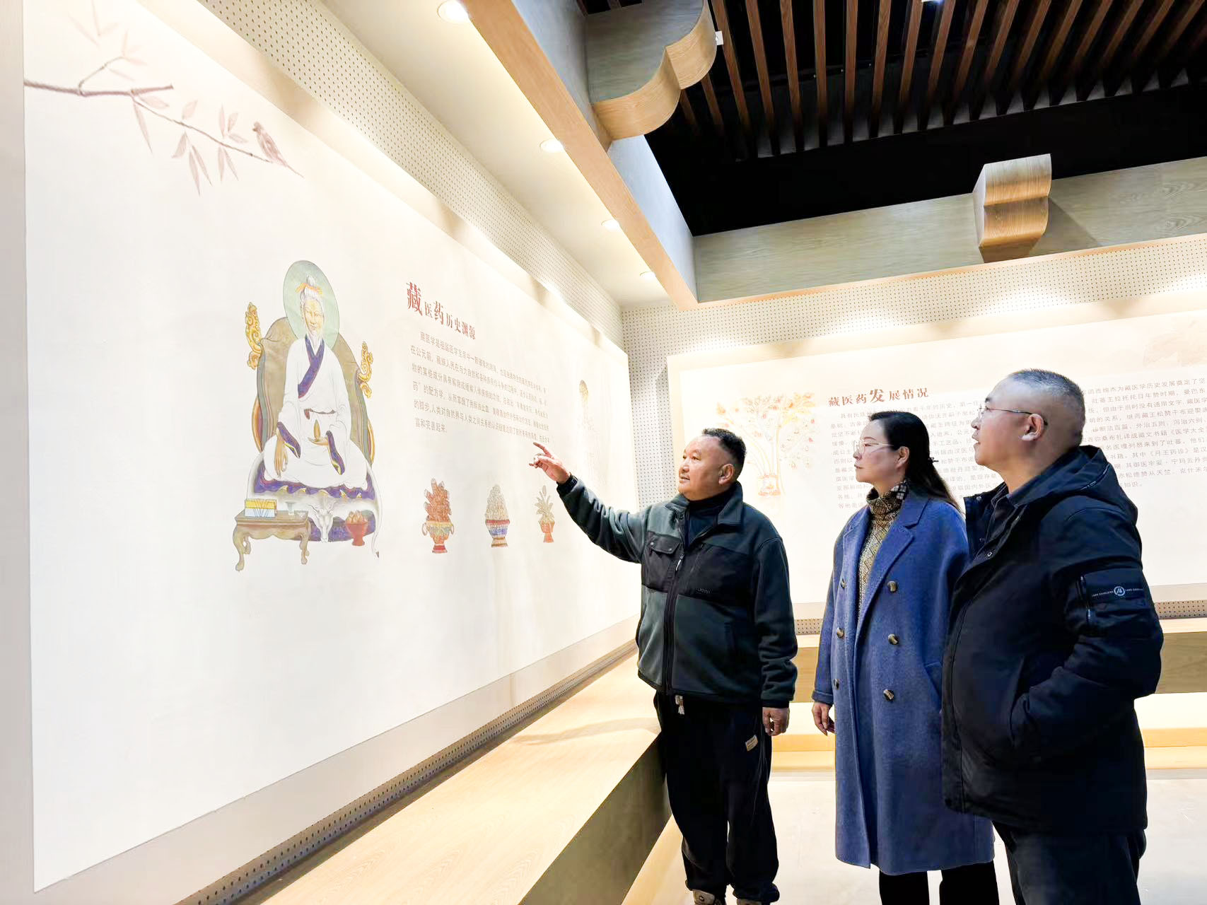 名医大典董事长在西藏林芝市米林市考察.jpg